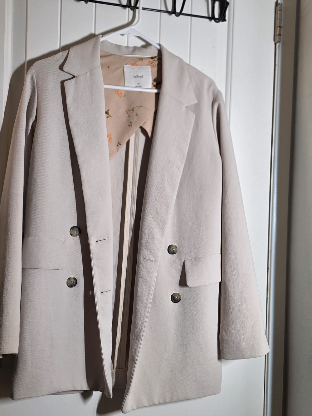 Wilfred Light Cream Double-Breasted Blazer